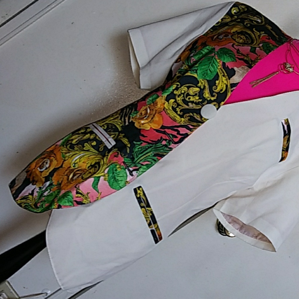 Short sleeve blazer